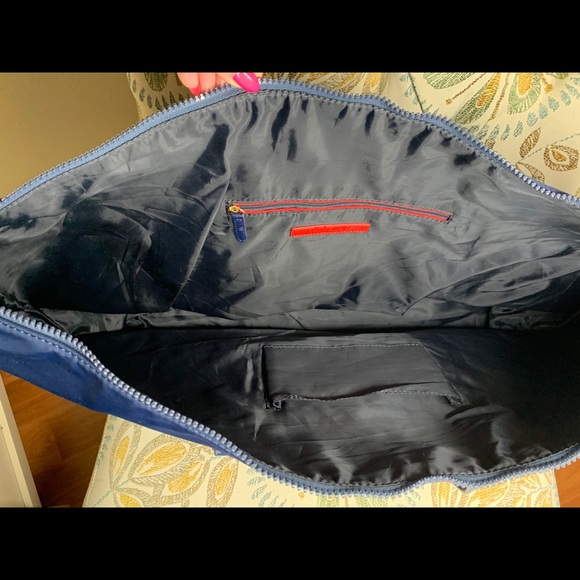 Tommy Hilfiger Weekender Bag Zip Top Large Tote - Picture 2 of 4